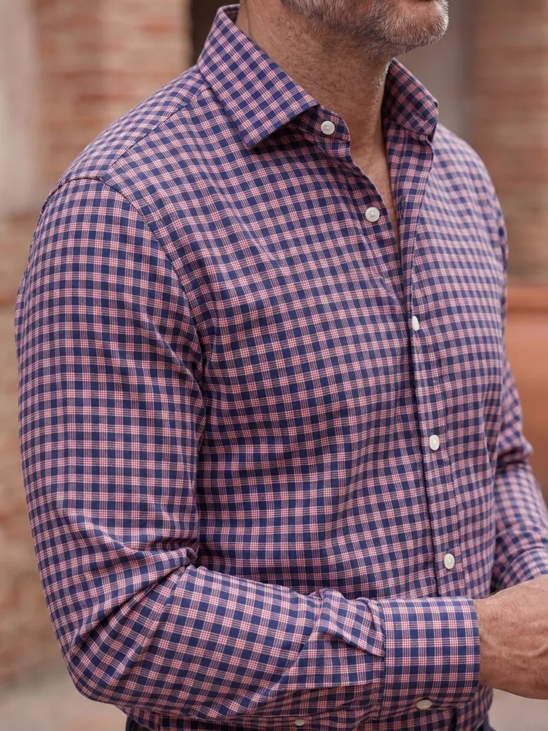 Camicia bianca in popeline facile da stirare